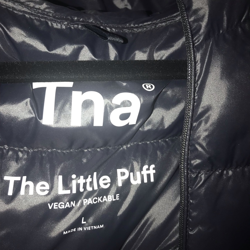 Aritzia The Little Puff TNA jacket.